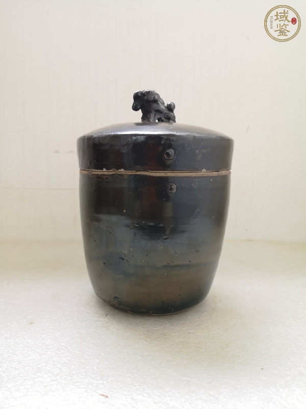 古玩瓷器清代磁州窑系褐釉盖罐真品鉴赏图