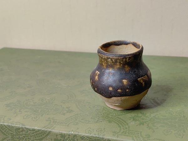 古玩陶瓷醬釉小水盂拍賣,當(dāng)前價(jià)格159元