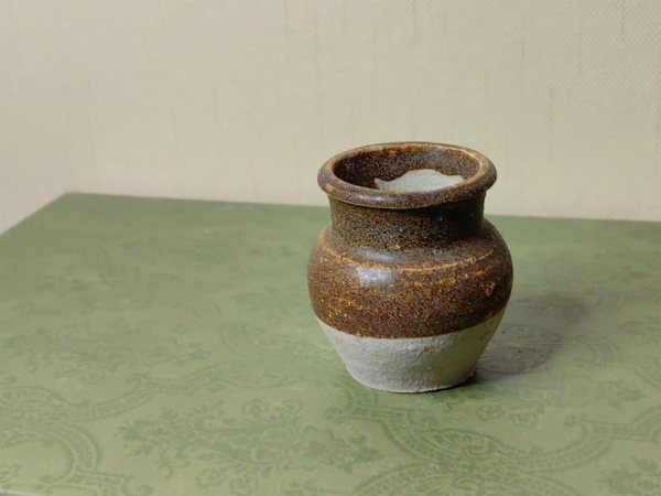 古玩陶瓷酱釉小盖罐拍卖，当前价格399元