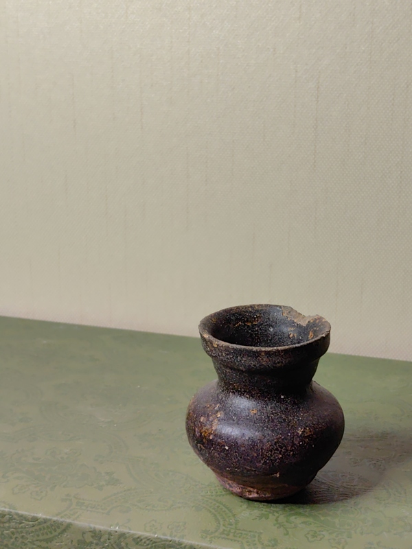 古玩陶瓷醬釉小水盂拍賣,當前價格189元