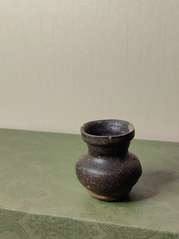 古玩陶瓷醬釉小水盂拍賣,當前價格189元