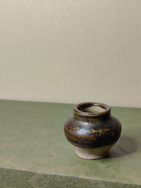 古玩陶瓷酱釉小盖罐拍卖，当前价格280元