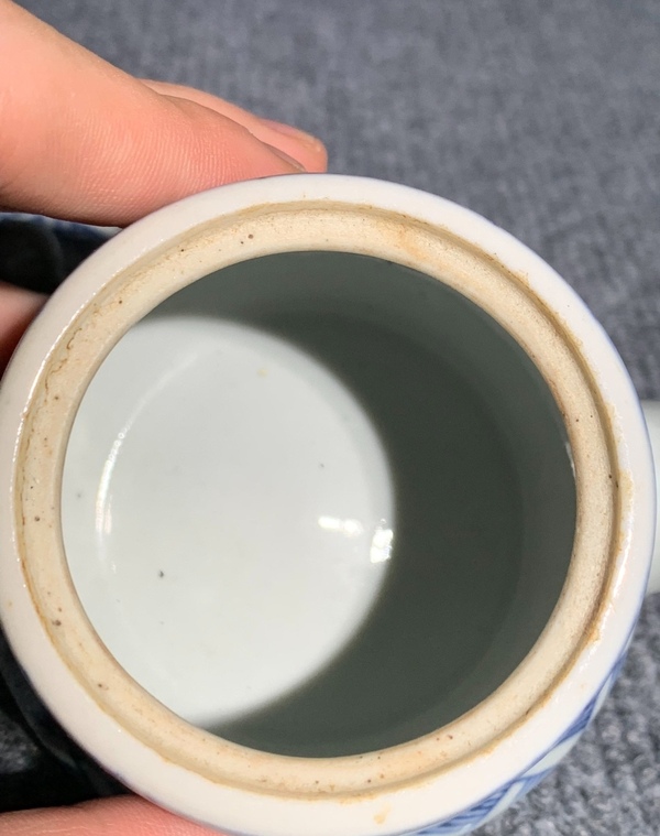 古玩陶瓷清晚期青花錦地花卉玲瓏瓷茶壺拍賣,當前價格2000元