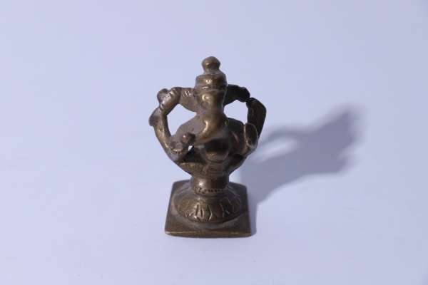 铜器犍尼萨像（铜质）拍卖，当前价格376元