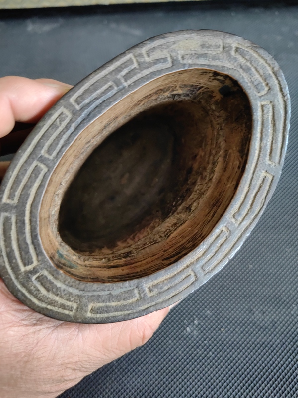 古玩雜項(xiàng)老竹刻筆筒拍賣,當(dāng)前價格1900元
