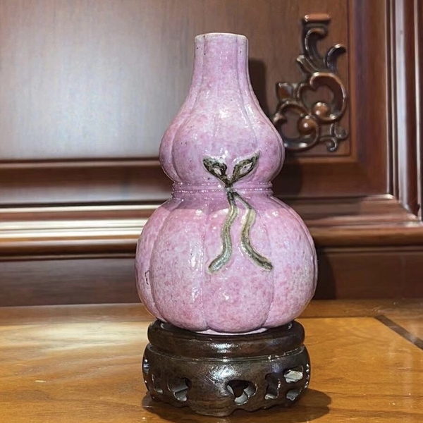古玩陶瓷胭脂紅釉包袱葫蘆瓶拍賣，當(dāng)前價(jià)格18000元
