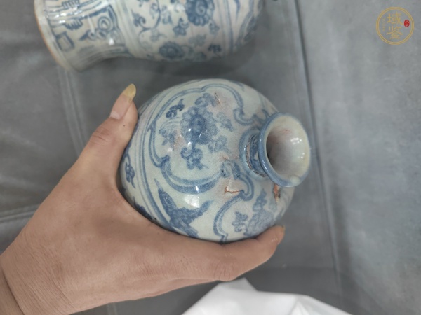 古玩陶瓷正德青花纏枝花卉梅瓶真品鑒賞圖