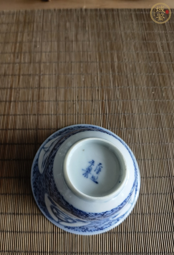 古玩陶瓷晚清青花康熙款茶盞真品鑒賞圖