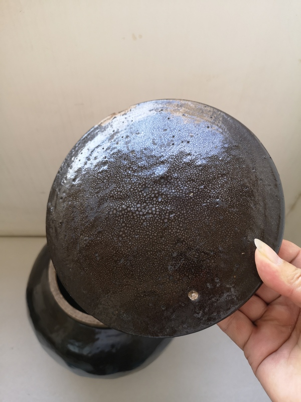古玩陶瓷清代早期黑釉蓋罐拍賣,當前價格680元