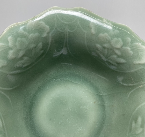 古玩陶瓷清末冬青釉葵花碗拍賣,當(dāng)前價(jià)格580元