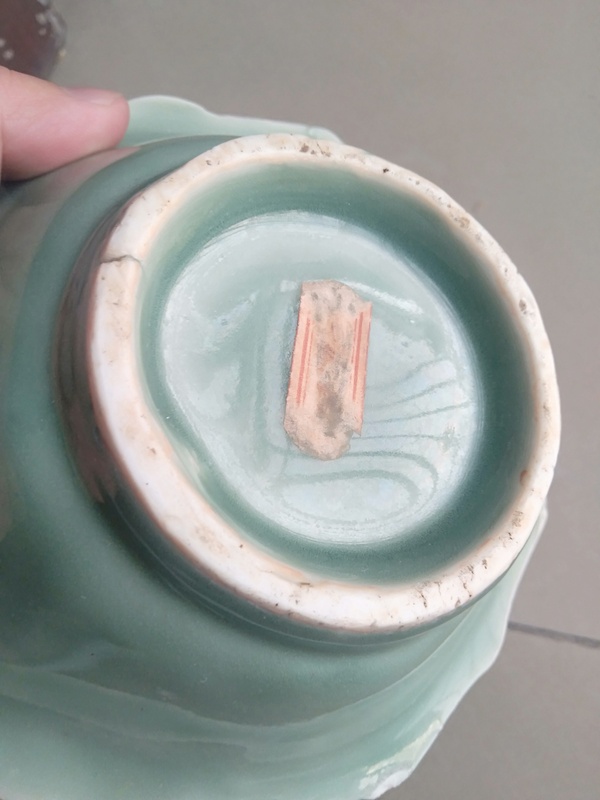 古玩陶瓷清末冬青釉葵花碗拍賣,當(dāng)前價(jià)格580元