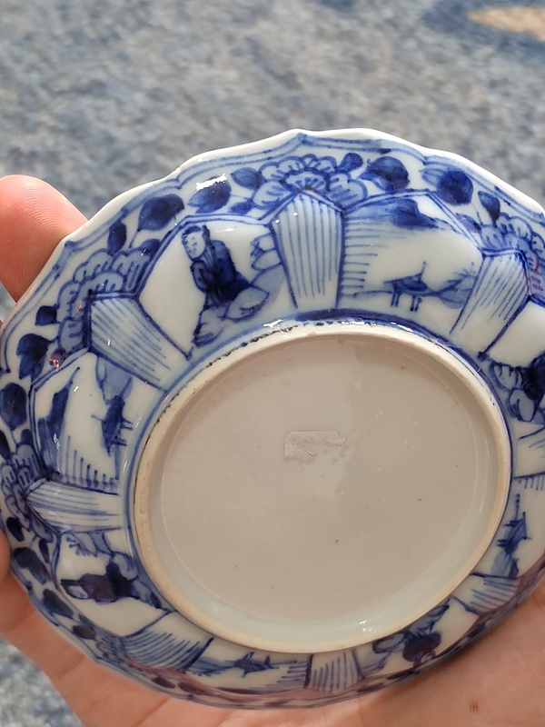 古玩陶瓷清康熙仕女花卉紋開窗青花盤拍賣,當(dāng)前價(jià)格1000元
