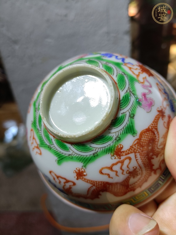 古玩陶瓷龍鳳紋粉彩碗真品鑒賞圖