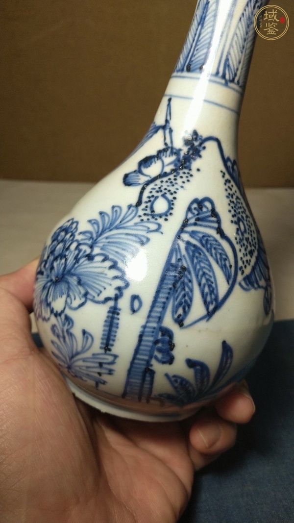 古玩陶瓷線描花鳥紋青花錐把瓶真品鑒賞圖