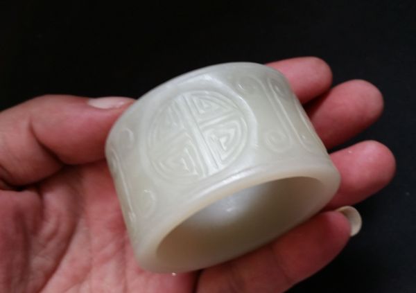 古玩玉器和田白玉發(fā)箍拍賣，當(dāng)前價(jià)格800元