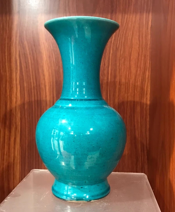 古玩陶瓷清中期孔雀藍釉鳳尾尊拍賣,當前價格3500元