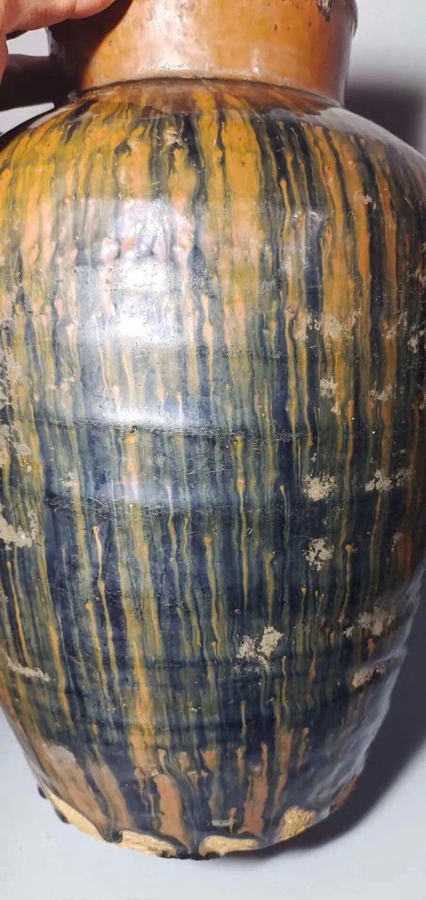 古玩陶瓷(清代)精美窯變釉罐(館藏級)拍賣,當前價格0元
