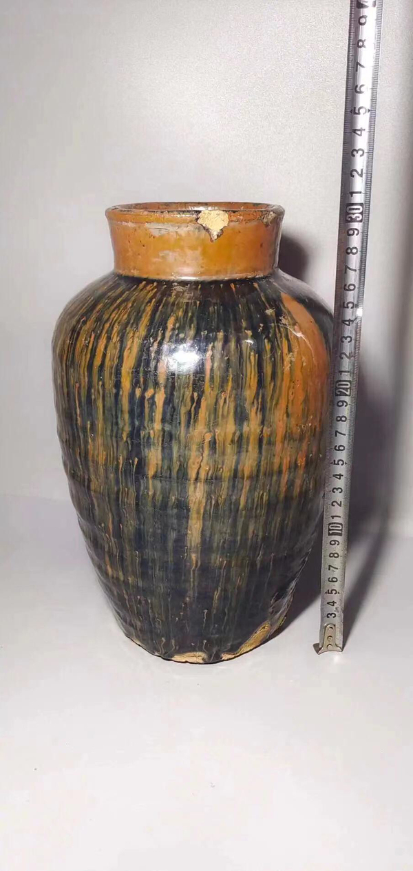 古玩陶瓷(清代)精美窯變釉罐(館藏級)拍賣,當前價格0元