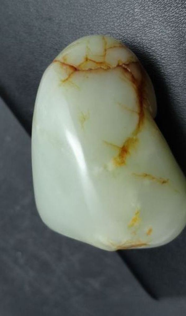 古玩玉器和田青白玉籽料把件拍賣,當前價格980元