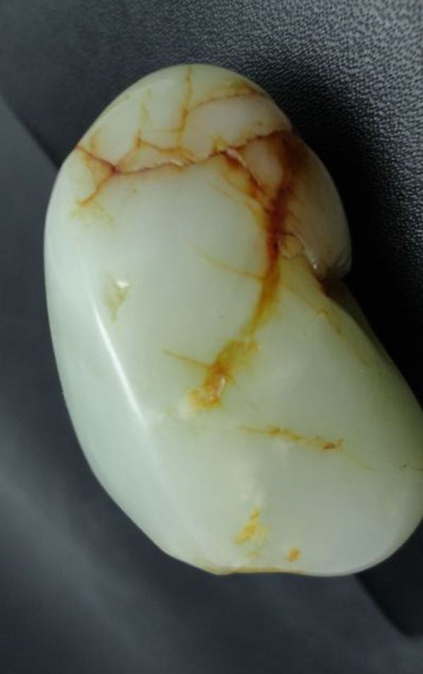 古玩玉器和田青白玉籽料把件拍賣,當前價格980元