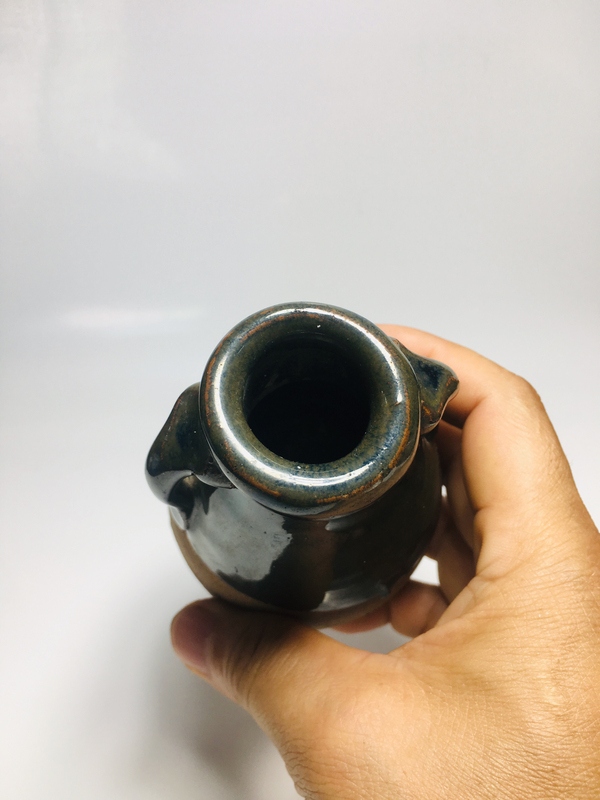 古玩陶瓷明代醬釉雙耳瓶拍賣,當前價格288元