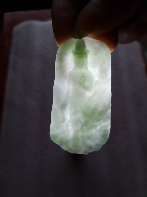 古玩玉器天然翡翠雕“御龍觀音”牌拍賣,當前價格298元