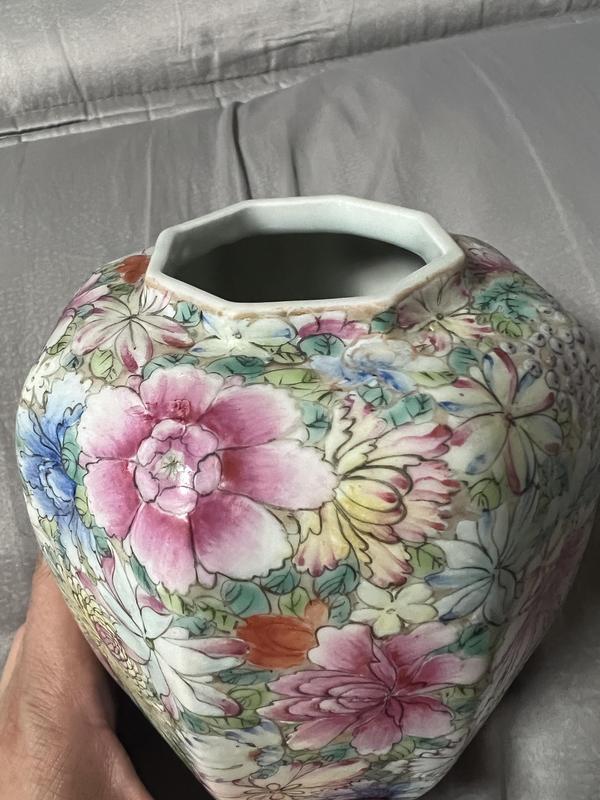 古玩陶瓷粉彩百花不落地紋八方蓋罐拍賣(mài),當(dāng)前價(jià)格5688元