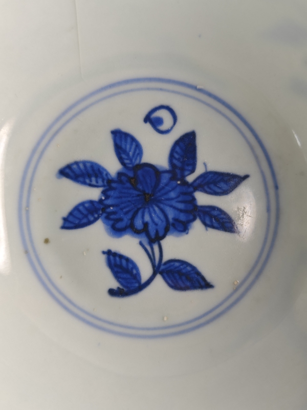 古玩陶瓷明嘉靖青花花鳥紋蓮子碗拍賣,當前價格4567元