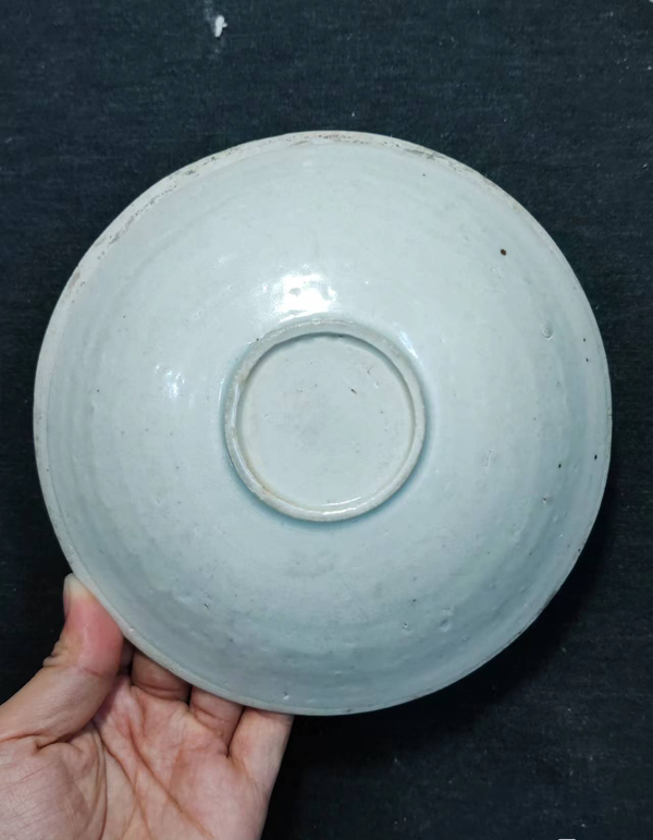 古玩陶瓷【少見(jiàn)精品】南宋定窯白釉印仙鶴紋盤拍賣，當(dāng)前價(jià)格12888元