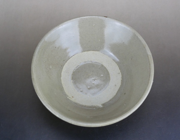 古玩陶瓷明代.龍泉青瓷唇口碗拍賣,當前價格685元