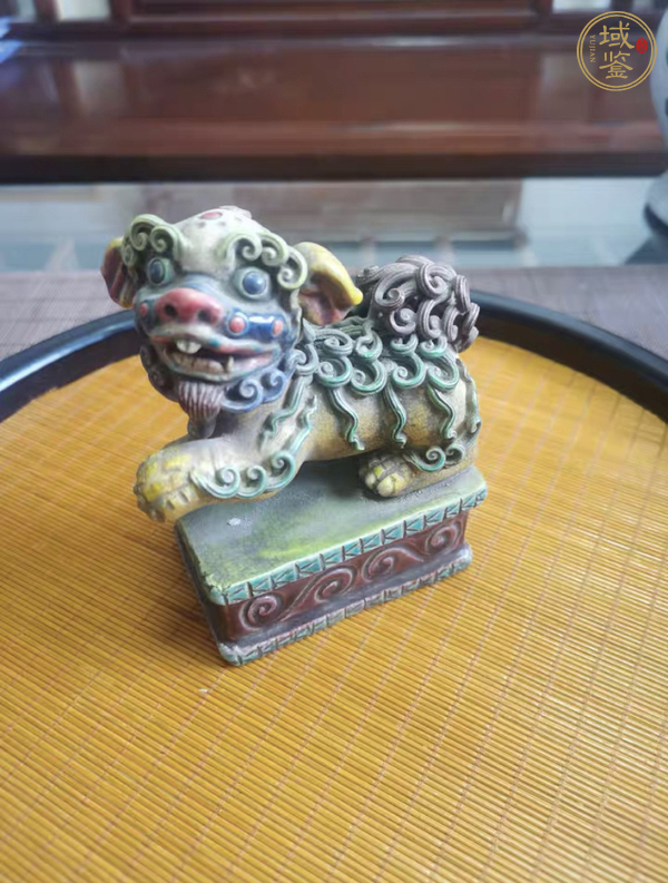 古玩陶瓷創(chuàng)匯時期瓷塑獅子真品鑒賞圖