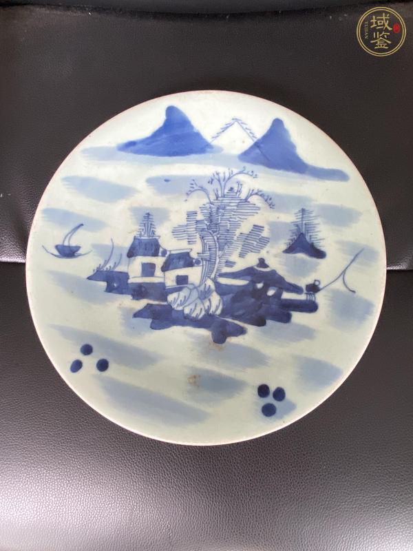 古玩陶瓷山水紋豆青釉青花盤真品鑒賞圖