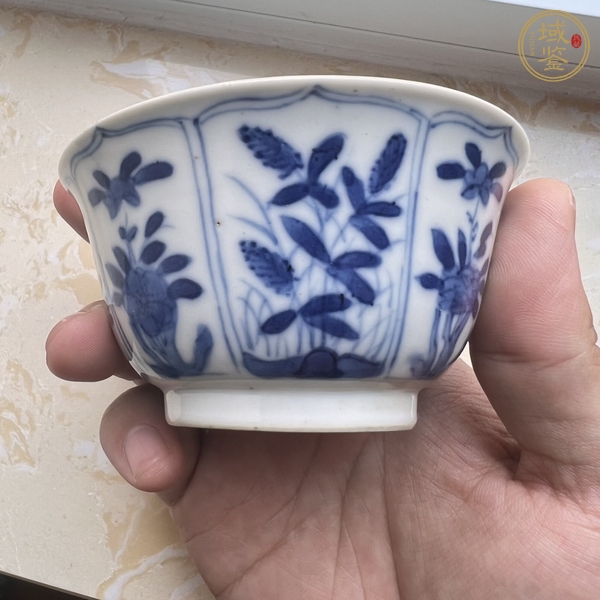 古玩陶瓷清康熙青花四季花卉紋杯真品鑒賞圖