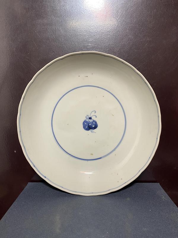 古玩陶瓷清,留白蝴蝶紋盤拍賣,當前價格2680元