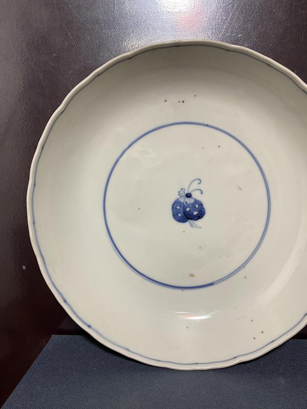 古玩陶瓷清,留白蝴蝶紋盤拍賣,當前價格2680元