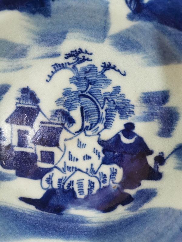 古玩陶瓷豆青青花山水紋盤拍賣,當前價格2000元