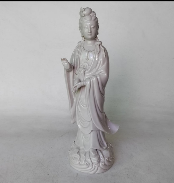 古玩陶瓷德化白瓷觀音像拍賣,當前價格1900元