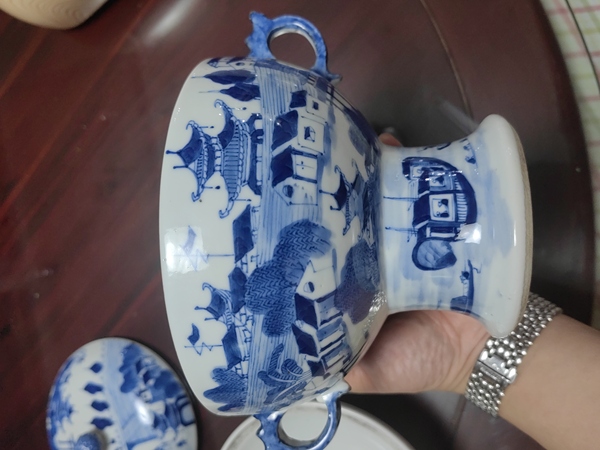 古玩陶瓷乾隆樓臺亭閣山水紋青花高足暖鍋拍賣,當前價格33000元