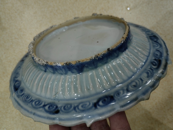 古玩陶瓷明早期青花麒麟望月花口盤拍賣,當(dāng)前價格13000元