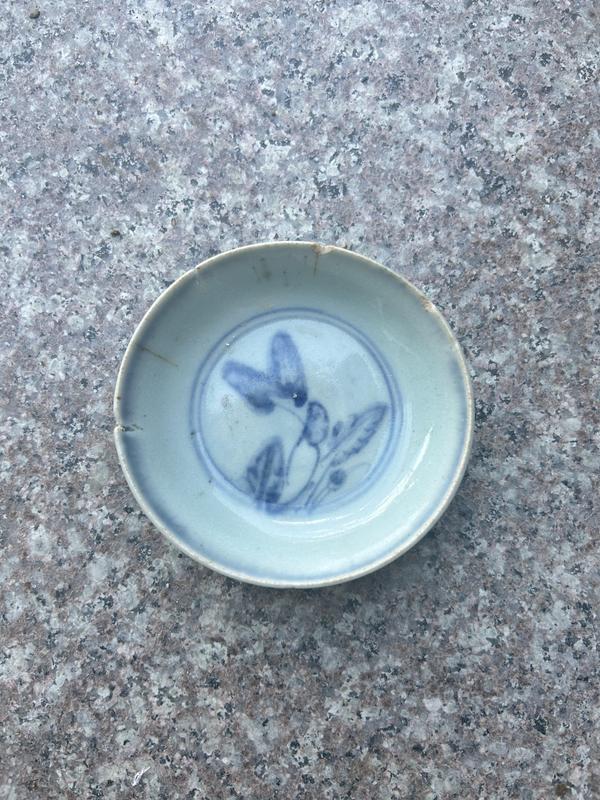古玩陶瓷明中期 青花花鳥紋臥足盤拍賣,當前價格188元