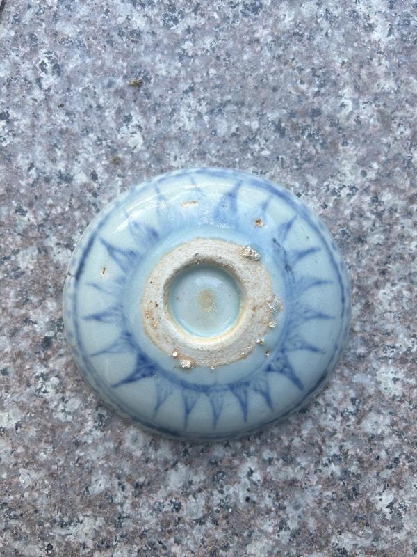 古玩陶瓷明中期 青花花鳥紋臥足盤拍賣,當前價格188元