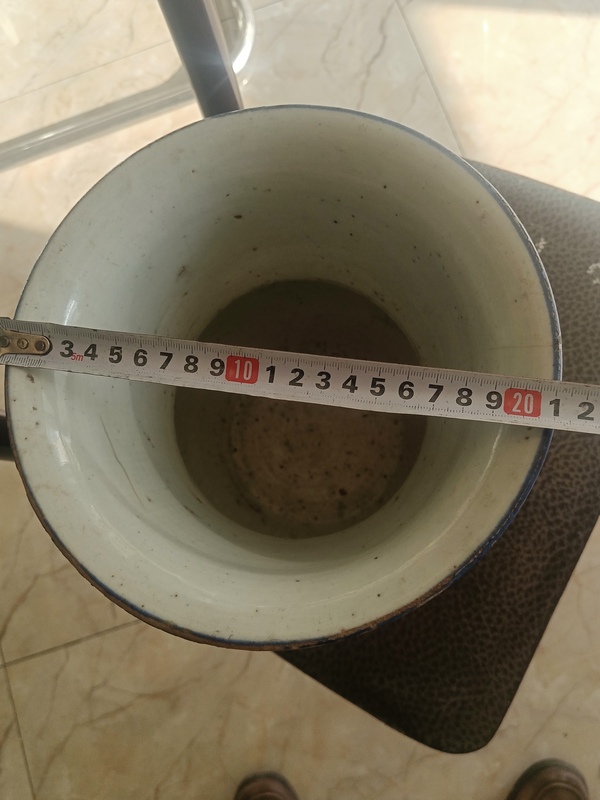 古玩陶瓷霽藍(lán)釉堆白四季花卉渣斗拍賣,當(dāng)前價(jià)格900元