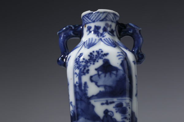 古玩陶瓷青花山水人物紋海棠小瓶拍賣,當前價格1600元