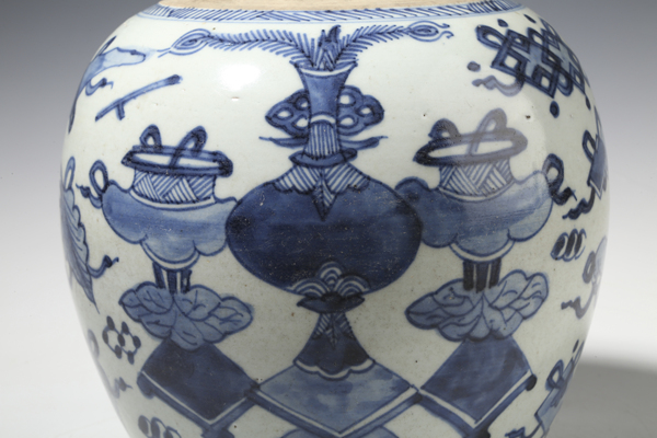 古玩陶瓷【21點(diǎn)10分截拍】雍正·青花博古紋罐拍賣，當(dāng)前價(jià)格19800元
