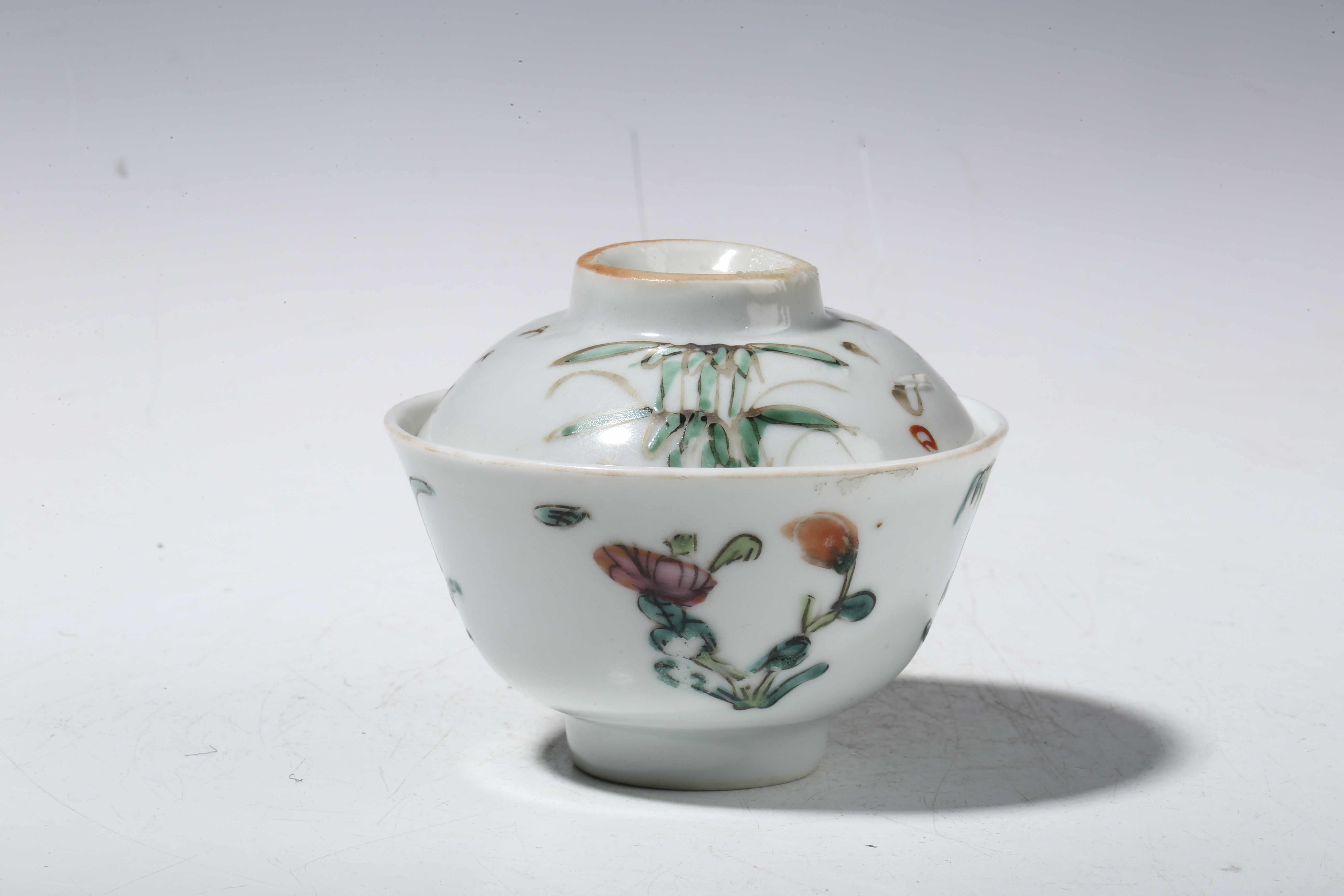 中国大清雍正年製 梅兰竹菊天球瓶