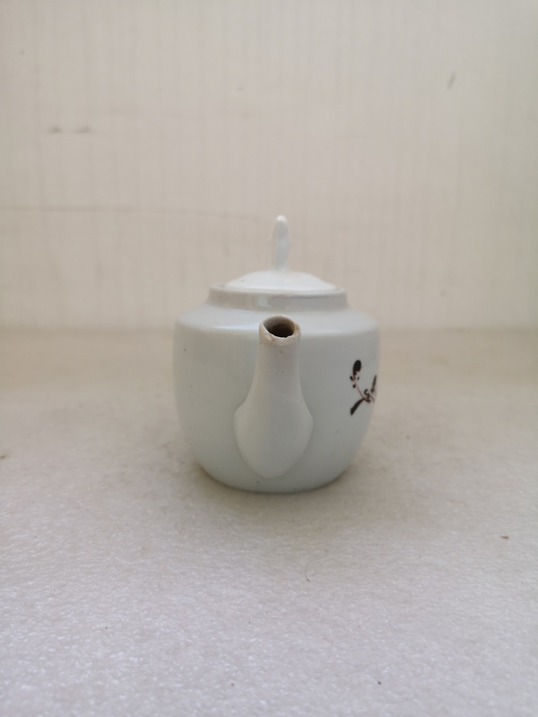 古玩陶瓷花鳥紋執(zhí)壺拍賣,當前價格220元