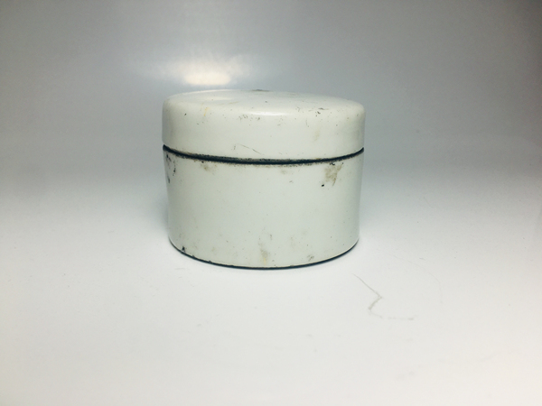 古玩陶瓷白釉蓋盒拍賣,當前價格199元