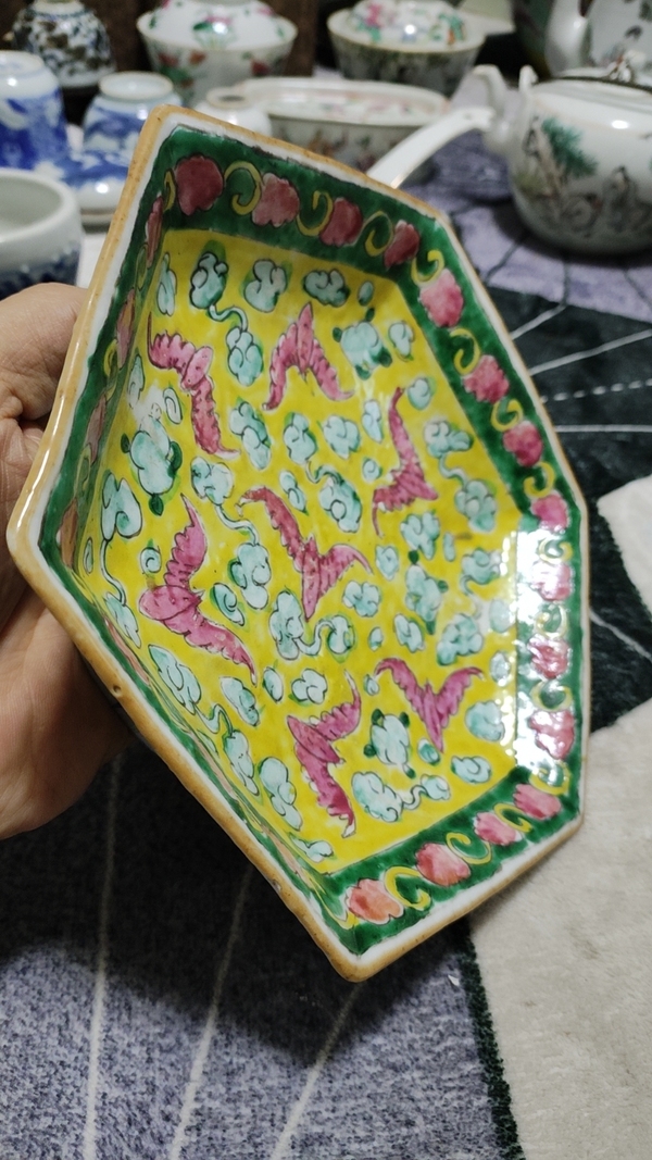 古玩陶瓷清同治粉彩洪福齊天紋貢盤拍賣,當(dāng)前價(jià)格5800元