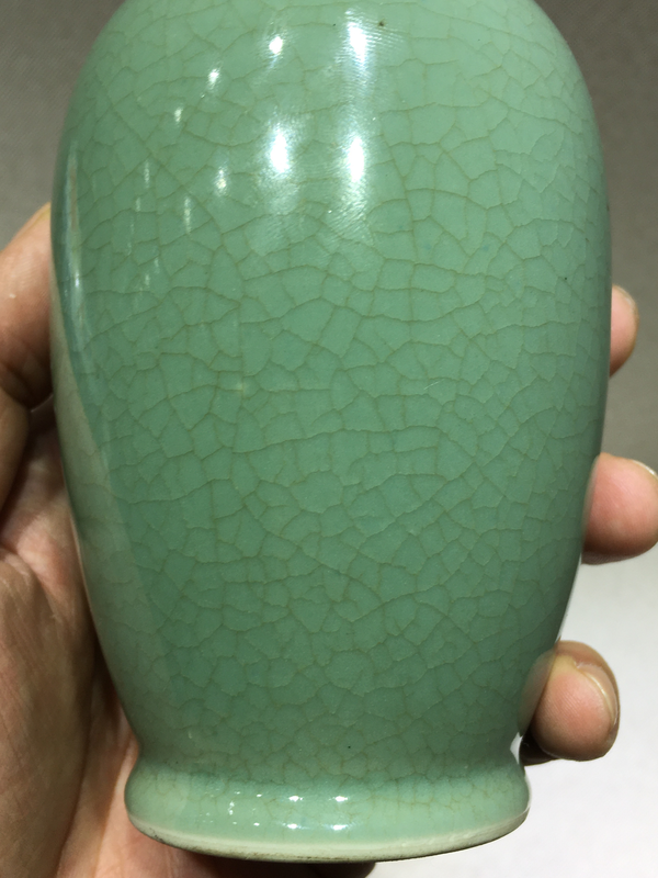 古玩陶瓷綠哥釉盤口瓶拍賣，當(dāng)前價(jià)格1600元
