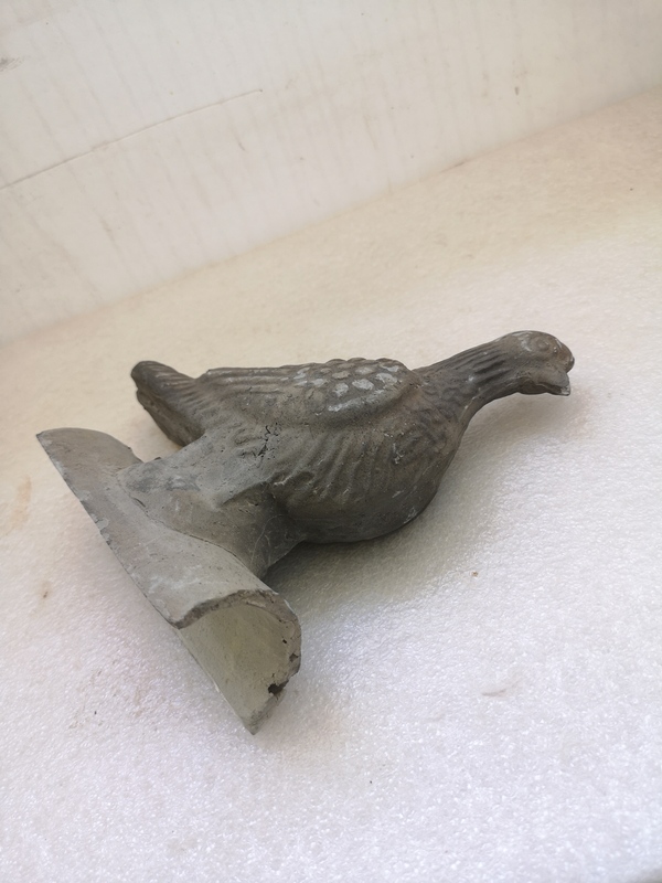 古玩陶瓷灰陶鴿子建筑構件拍賣,當前價格198元